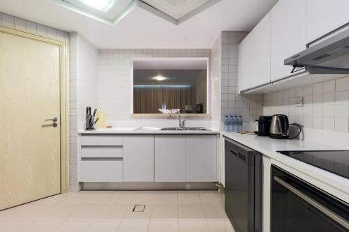 Luxury stay Private Beach Access, Дубай (фото 5)