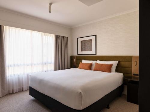 Adina Apartment Hotel Sydney Town Hall - image 11
