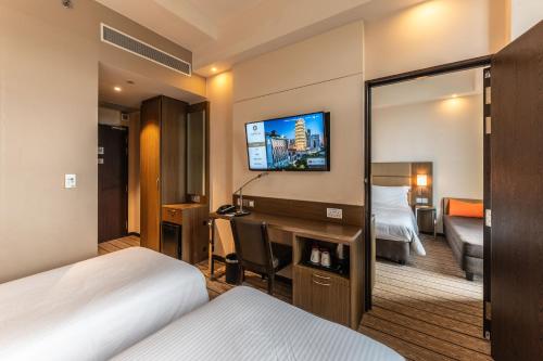 Hotel Traveltine near Bugis MRT Station