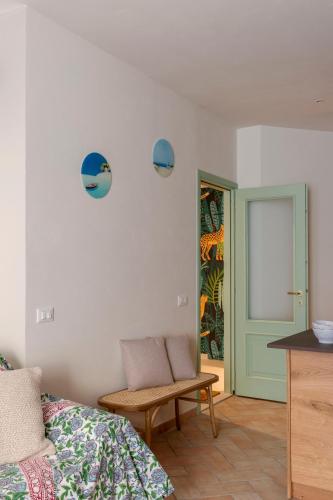 One-Bedroom Apartment image 9