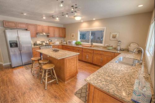 Corner Pocket Chalet home image