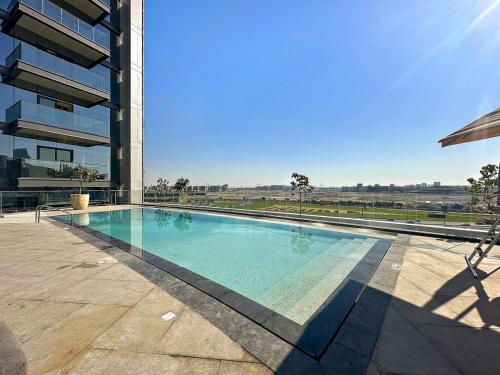 FIRST CLASS 1BR Elegant Modern Retreat, Dubái