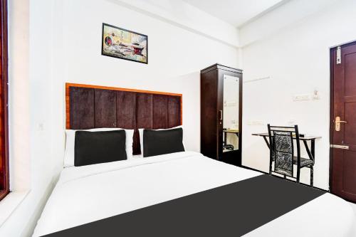Standard Double Room image 10