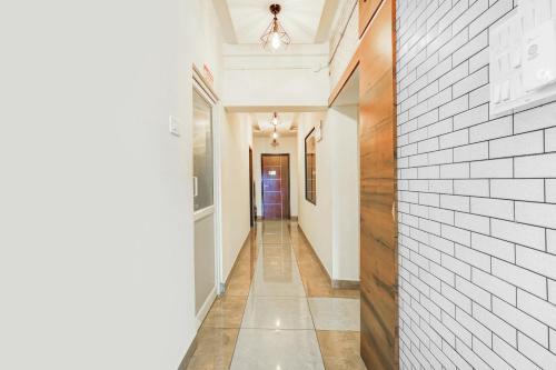 Lobby, Super Townhouse Krishnagiri formerly Vijay Inn in Sikkarimedu