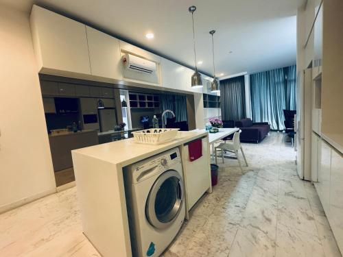 The Platinum Suites KLCC by Castle Houze - image 2