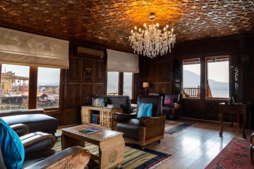 Sukoon Houseboat Kashmir in Srinagar