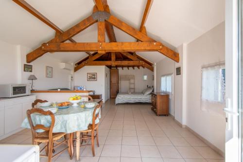 Cabane de Gardian Cabane de Gardian