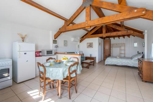 Cabane de Gardian Cabane de Gardian