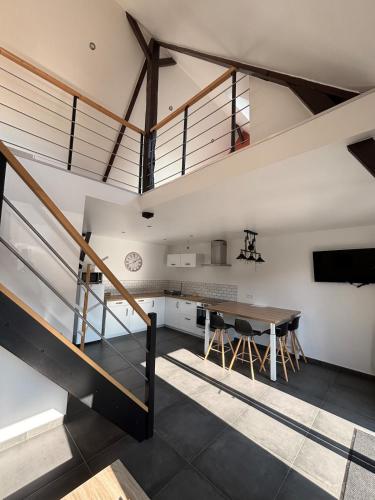 Les Hulottes - Sur la route du Mont-St-Michel in Ducey