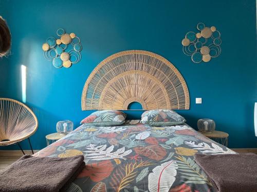 Les Hulottes - Sur la route du Mont-St-Michel in Ducey