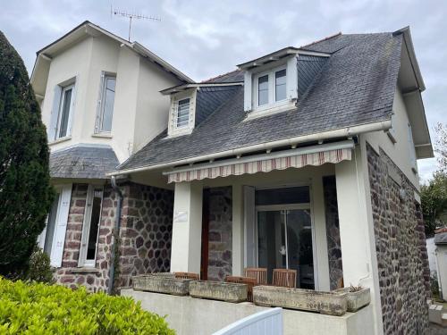 Maison indépendante à Sables dOr les Pins gîte à louer Golf des Sables d'Or