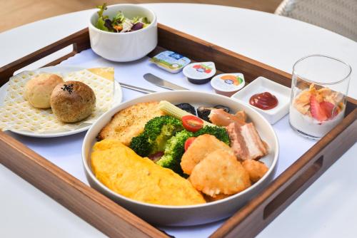 台北中山九昱希尔顿逸林酒店