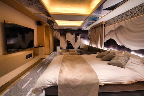 HOTEL The KAISER -全室人工ラドン温泉-