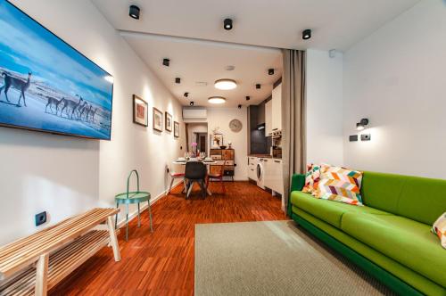 SIX IN THE CITY - Stylish Ground-Floor Apartment in Ljubljana Old Town with Private Entrance, Lubiana (foto 7)