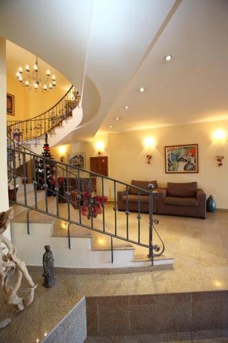Hotel Varosha - image 8