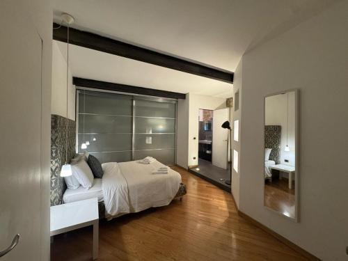 New! Renovated Apt in Ancient Rome, Roma (foto 2)