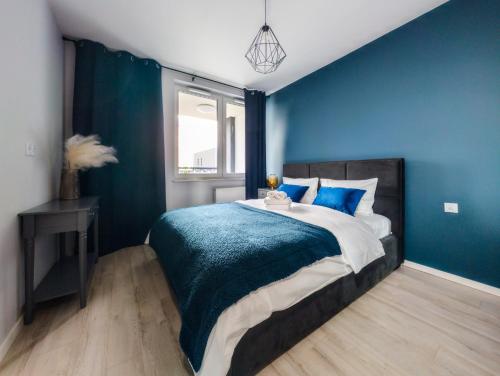 Wrocław Urban Chic Apartment by BookingHost, Wroclaw
