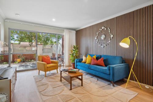 . Designer Stay with Courtyard Bassendean near Swan Valley