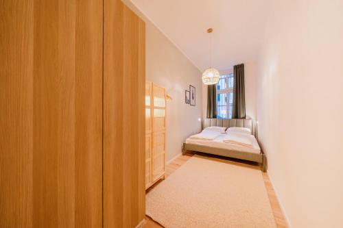2 Bedroom-UrbanApartment-Berlin - image 7
