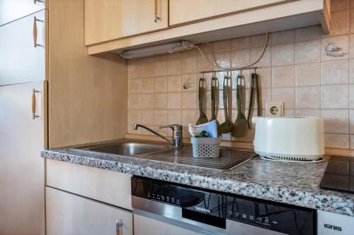 Konyha, Falkenturm in Buschvitz