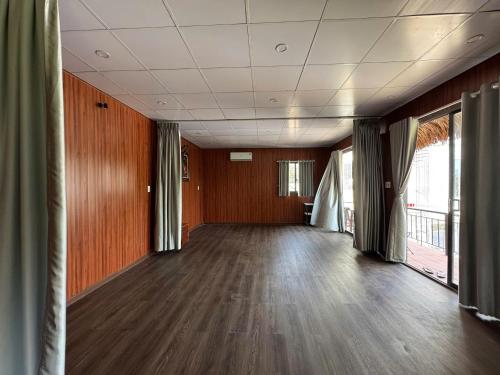 HUE PANORAMA VILLA (near Vong Canh Hill) near Tomb of Minh Mang