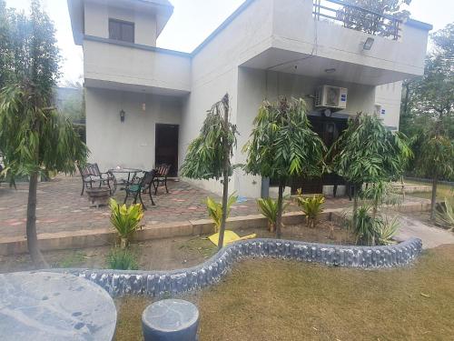 Theaarambagh in Majra Gurdas