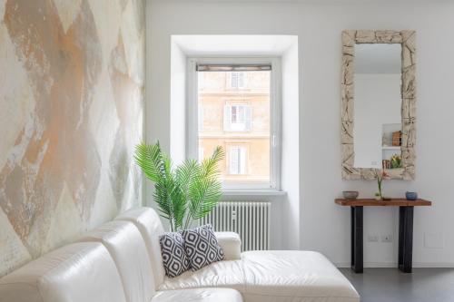 Trastevere Modern 4BR 4baths, WIFI, AC, custom kitchen, living room, Rome (photo 3)