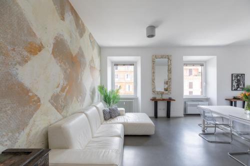 Trastevere Modern 4BR 4baths, WIFI, AC, custom kitchen, living room, Rome (photo 2)