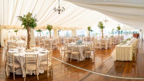 阿蘭群島酒店 (Aran Islands Hotel) in 伊尼什莫爾島