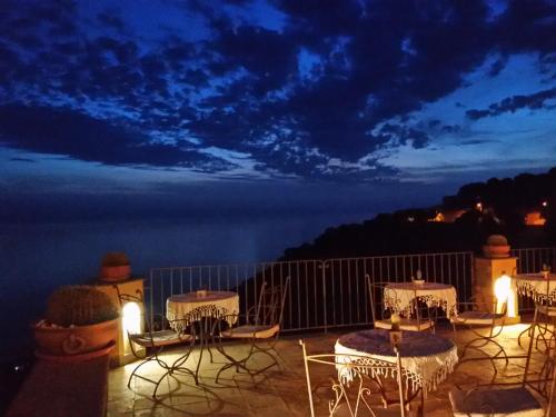Балкон, Marulivo Hotel in Пісциота