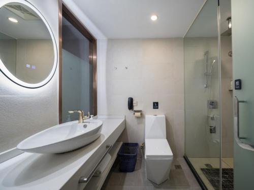 Lavande Hotel Chengdu Tianfu Square – Chengdu, IL