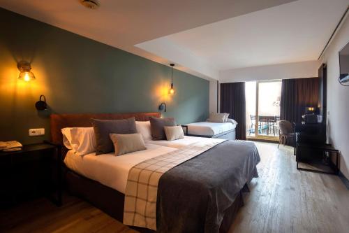 Triple Superior Room