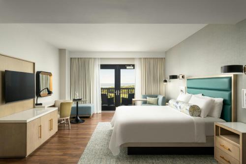 665348547 Hotel Effie Sandestin Resort, Autograph Collection
