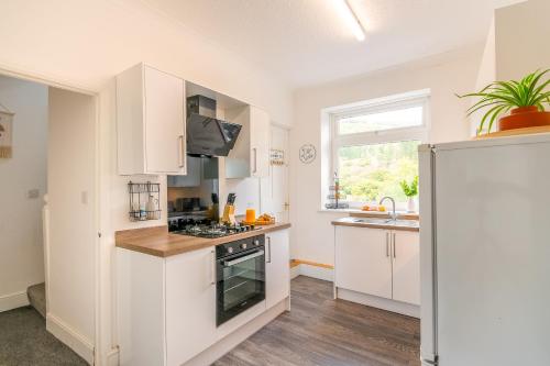 ห้องครัว, The Nest Superb Apartment In Afan Forest Bike Park By Staystaycations in พอร์ต เทลบอท