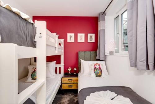 Four-Bedroom House image 10