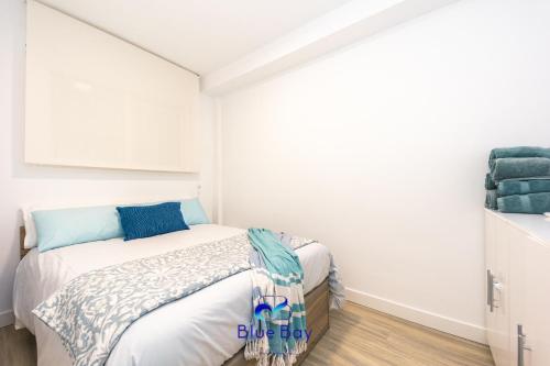 Three-Bedroom Apartment image 5