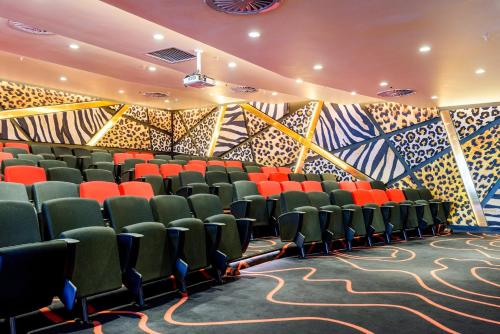 Hotel Sky Sandton - image 2