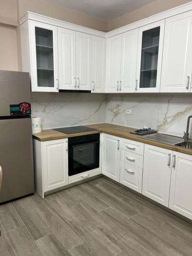 Large Apartment 2 - image 3