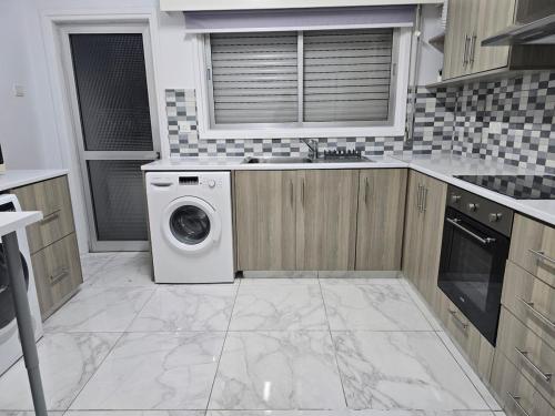 Project 99 - Breakbooking CY, Limassol (photo 4)