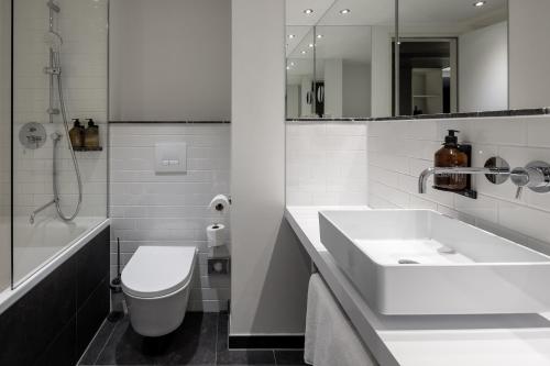 Comfort Double or Twin Room image 7
