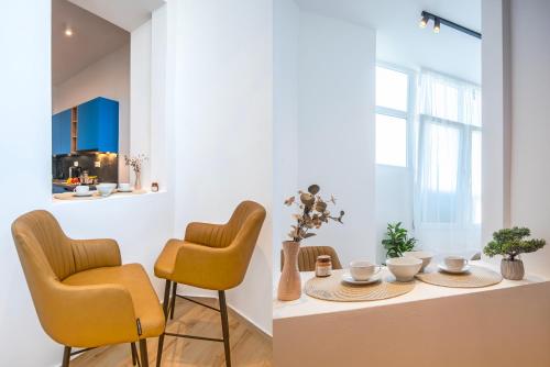 D&A Central Luxury Apartments with FREE Parking 5