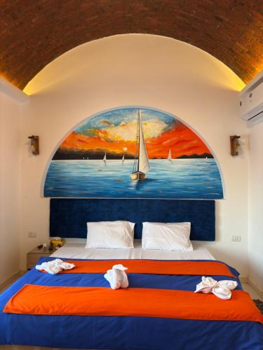1 king bed, 2 bunk beds