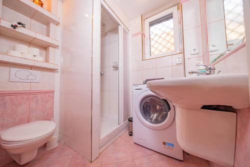 1 Bob's Apartment - 2 bedrooms and living room, Praha (fotografie 10)