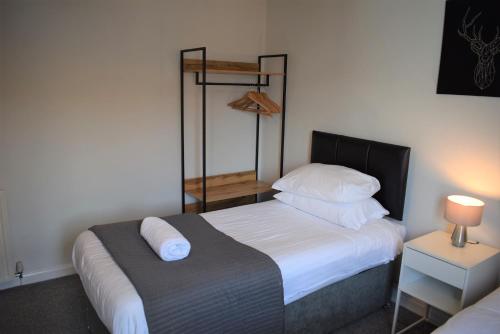 3 Bedroom-Kelpies Serviced Apartments Bruce in North Broomage