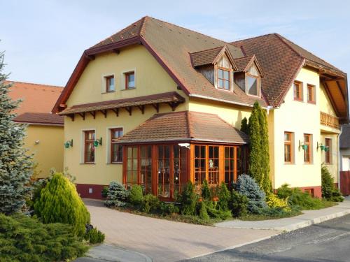 Berki Vendéglő és Hotel - image 6