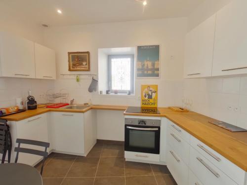 Maison de vacances à Sossais - Campagne calme, 3 chambres, proche sites touristiques - FR-1-541-172 (Maison de vacances a Sossais - Campagne calme, 3 chambres, proche sites touristiques - FR-1-541-172) in Saint-Genest-d'Ambière
