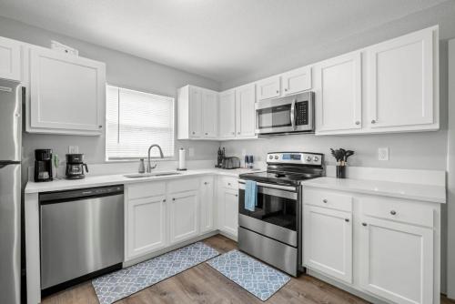 Central St Pete with Pool and Gameroom in Seminole (FL)