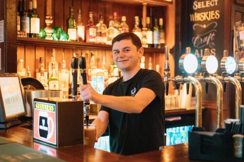 The Crown Pub & Guesthouse - image 6