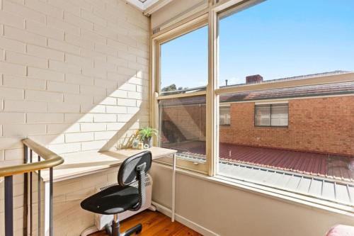 Domi Rentals - The Murra Apartment in Caulfield