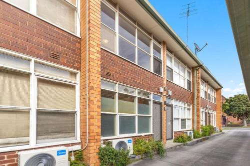 Domi Rentals - The Murra Apartment in Caulfield